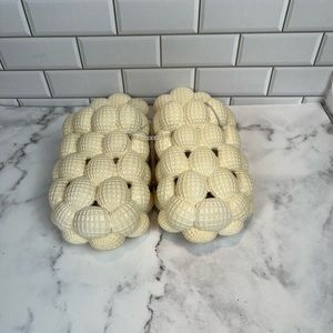 C&C California:7 Women Massage Slip-On Sandals Cream Textured Bubble Pouf Pair